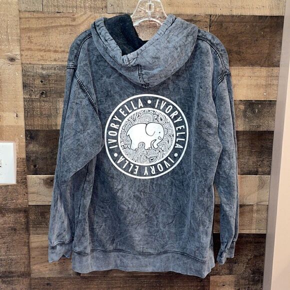 ✨Ivory Ella Gray Stonewashed Mandala Hoodie Sweatshirt - Picture 6 of 9